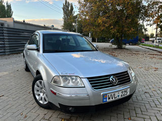 Volkswagen Passat foto 1