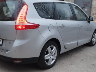 Renault Grand Scenic foto 3