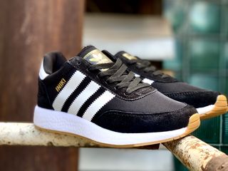 Adidas Iniki foto 1