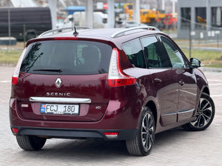 Renault Grand Scenic foto 2