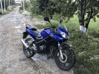 Honda CBR125R foto 3