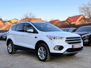 Ford Kuga foto 1