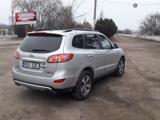 Hyundai Santa FE foto 1