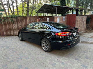 Ford Fusion foto 6