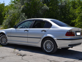 BMW 3 Series foto 4