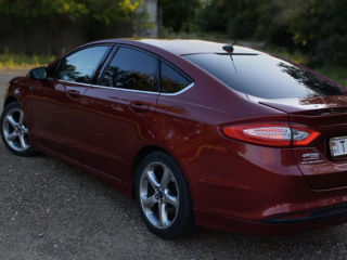 Ford Fusion foto 3