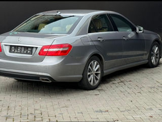 Mercedes E-Class foto 2