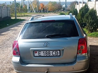 Toyota Avensis foto 5