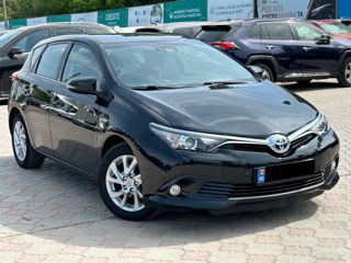 Toyota Auris фото 5