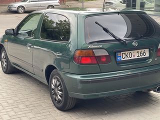 Nissan Almera foto 6