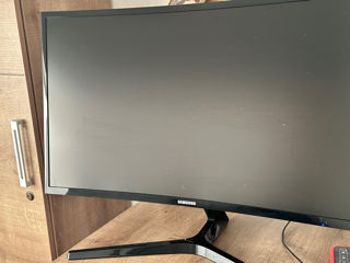 Vând monitor Samsung C27 foto 3