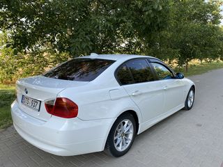 BMW 3 Series foto 4