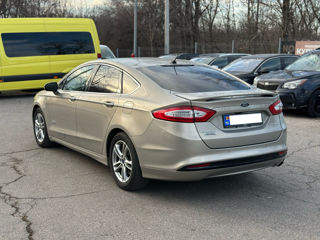 Ford Fusion foto 4