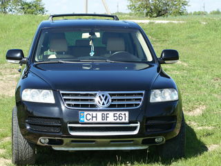 Volkswagen Touareg foto 2