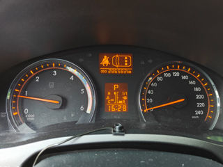 Toyota Avensis фото 13