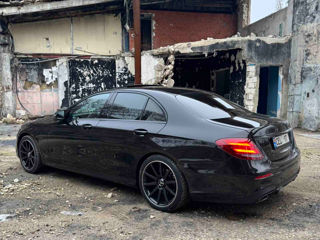 Mercedes E-Class foto 2