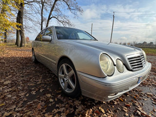 Mercedes E-Class foto 3