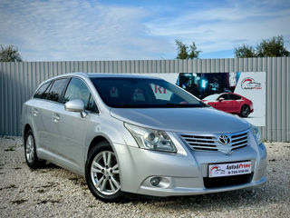 Toyota Avensis foto 2