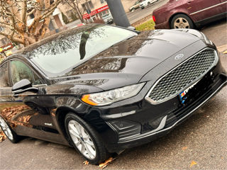 Ford Fusion foto 2