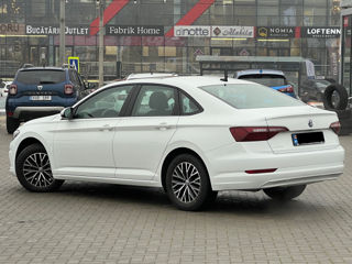 Volkswagen Jetta foto 5