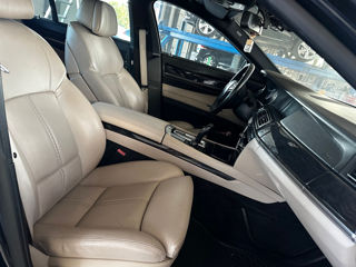 BMW 7 Series foto 5