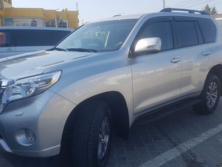 Toyota Land Cruiser Prado foto 1