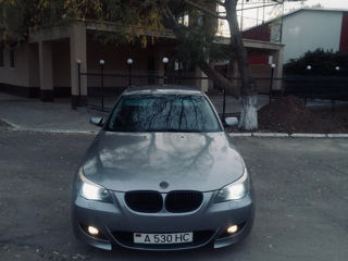 BMW 5 Series foto 4