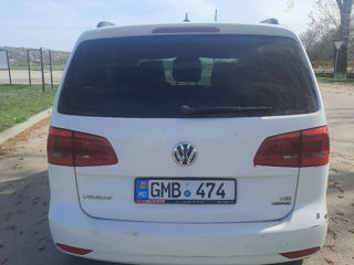 Volkswagen Touran foto 3