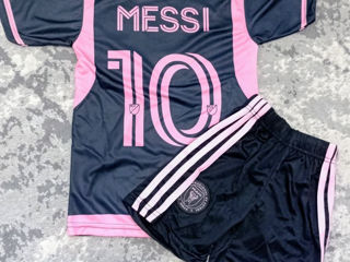 Vând costum fotbal Messi foto 2