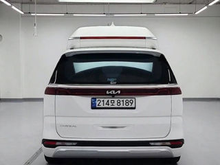 KIA Carnival foto 2