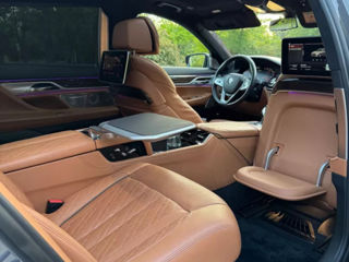 BMW 7 Series foto 10