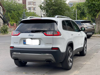 Jeep Cherokee foto 6