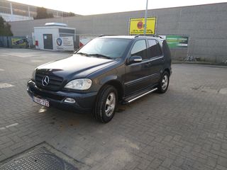 Mercedes M-Class foto 2