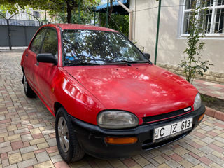 Mazda 121 foto 2