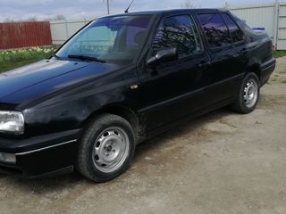 Volkswagen Vento foto 4