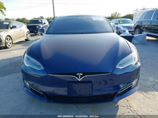 Tesla Model S foto 2