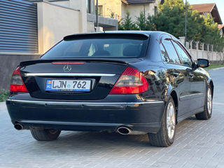 Mercedes E-Class foto 4