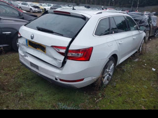 Skoda Superb foto 2