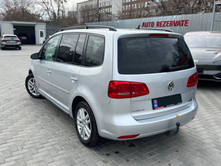 Volkswagen Touran foto 5