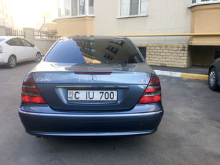 Mercedes E Class foto 4