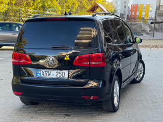 Volkswagen Touran foto 3