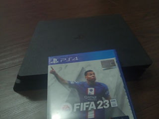 Продам PlayStation 4 slim 1tb с игрой FIFA23 foto 2