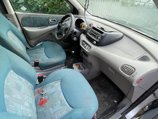 Nissan Almera Tino foto 6