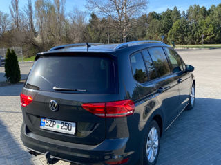 Volkswagen Touran foto 8