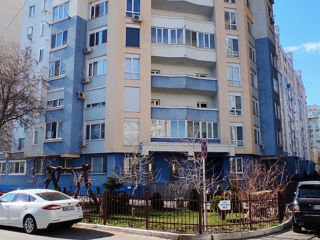 Apartament cu 2 camere, 84 m², Buiucani, Chișinău foto 16