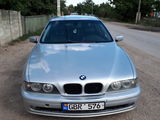 BMW 5 Series foto 3