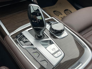 BMW 7 Series foto 15