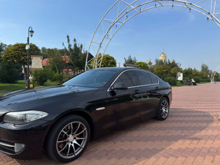 BMW 5 Series foto 2