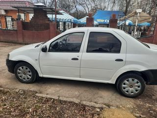 Dacia Logan foto 5