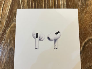 Vand casti AirPods Pro (Gen 2) copie premium!